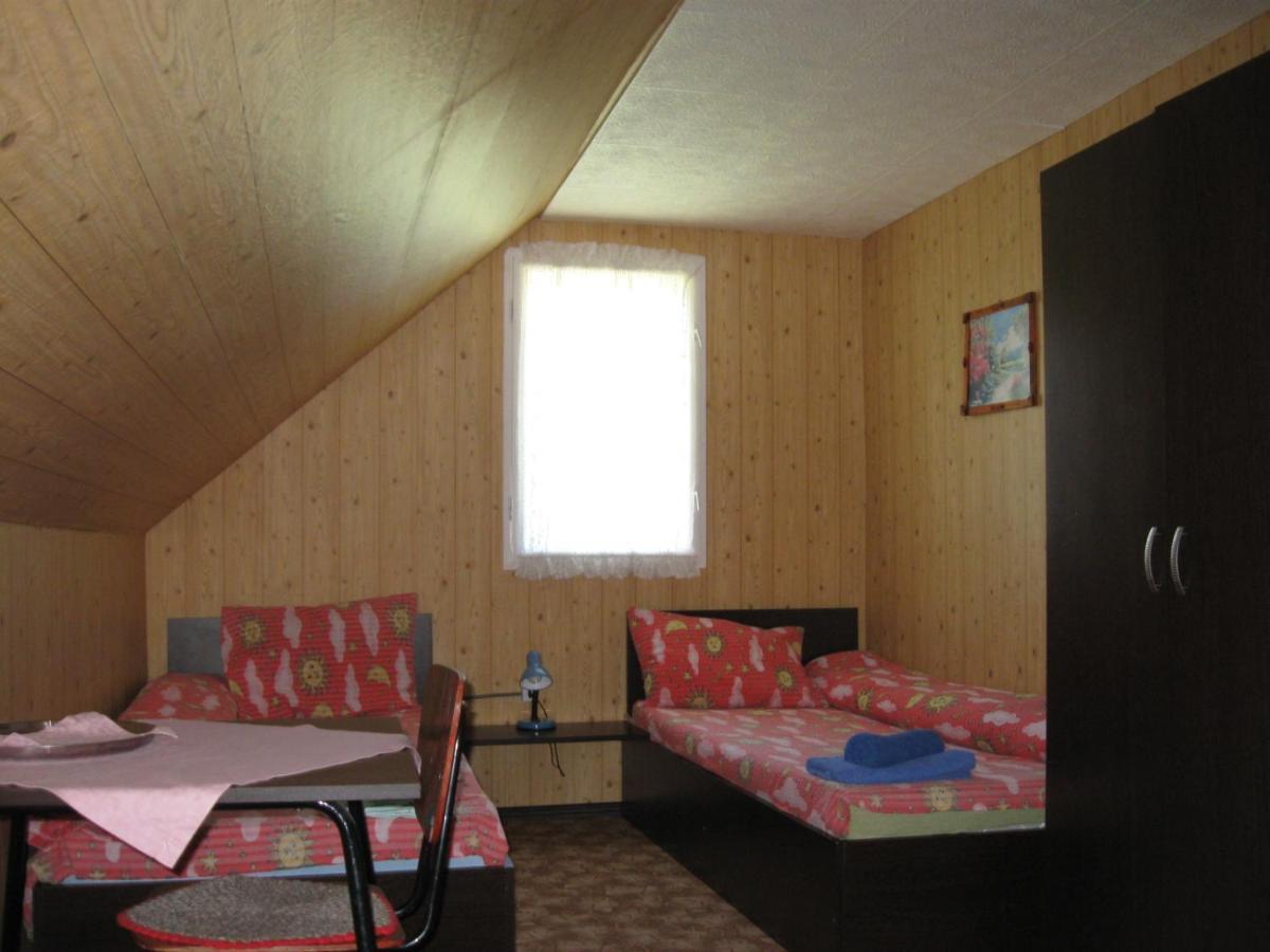 Podina Guest House Poiana Horea Exterior foto